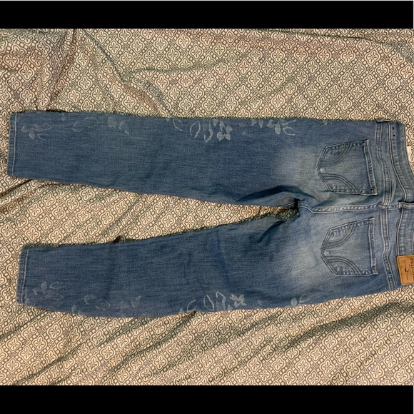 Hollister Skinny Crop Floral Print Jeans - Picture 3 of 3